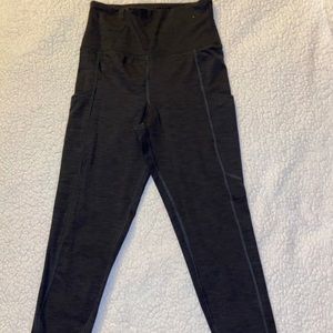 Dark grey American Eagle leggings with pockets on the side